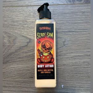 HALLOWEEN Twisted Allure Scary Sam Body
Lotion (Maple, Rum, Butter, Vanilla) NWT
